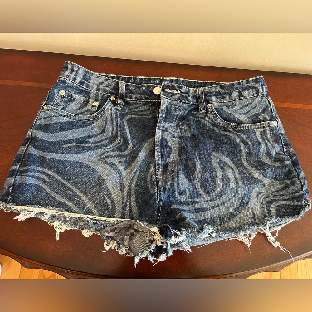 Aeropostale Cotton Button Fly Boyfriend Jean Shorts Distressed Cut-Off